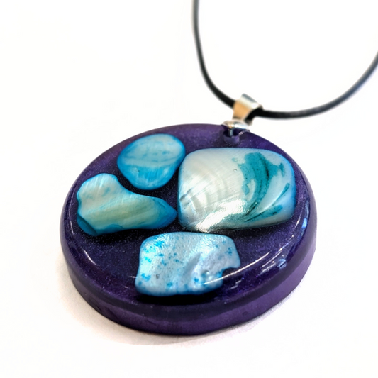 Ocean Rounds – Circular Resin Necklace