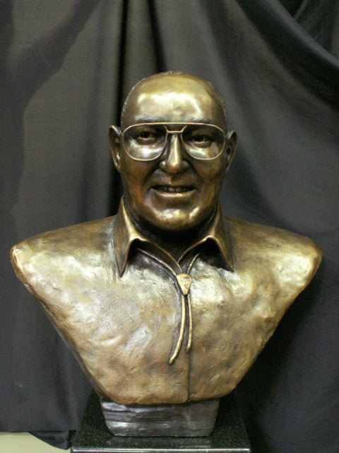 Bronze Bust of Baseball Legend to be Unveiled at 12th Annual Gold Tournament