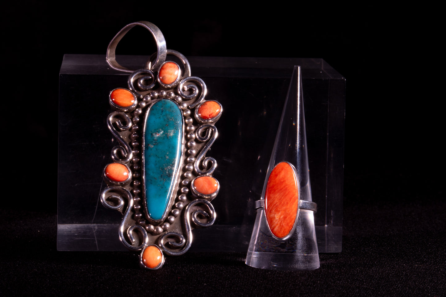 Kingman Turquoise and Spiny Oyster Shell Pendant and Ring Set