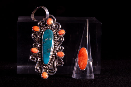 Kingman Turquoise and Spiny Oyster Shell Pendant and Ring Set