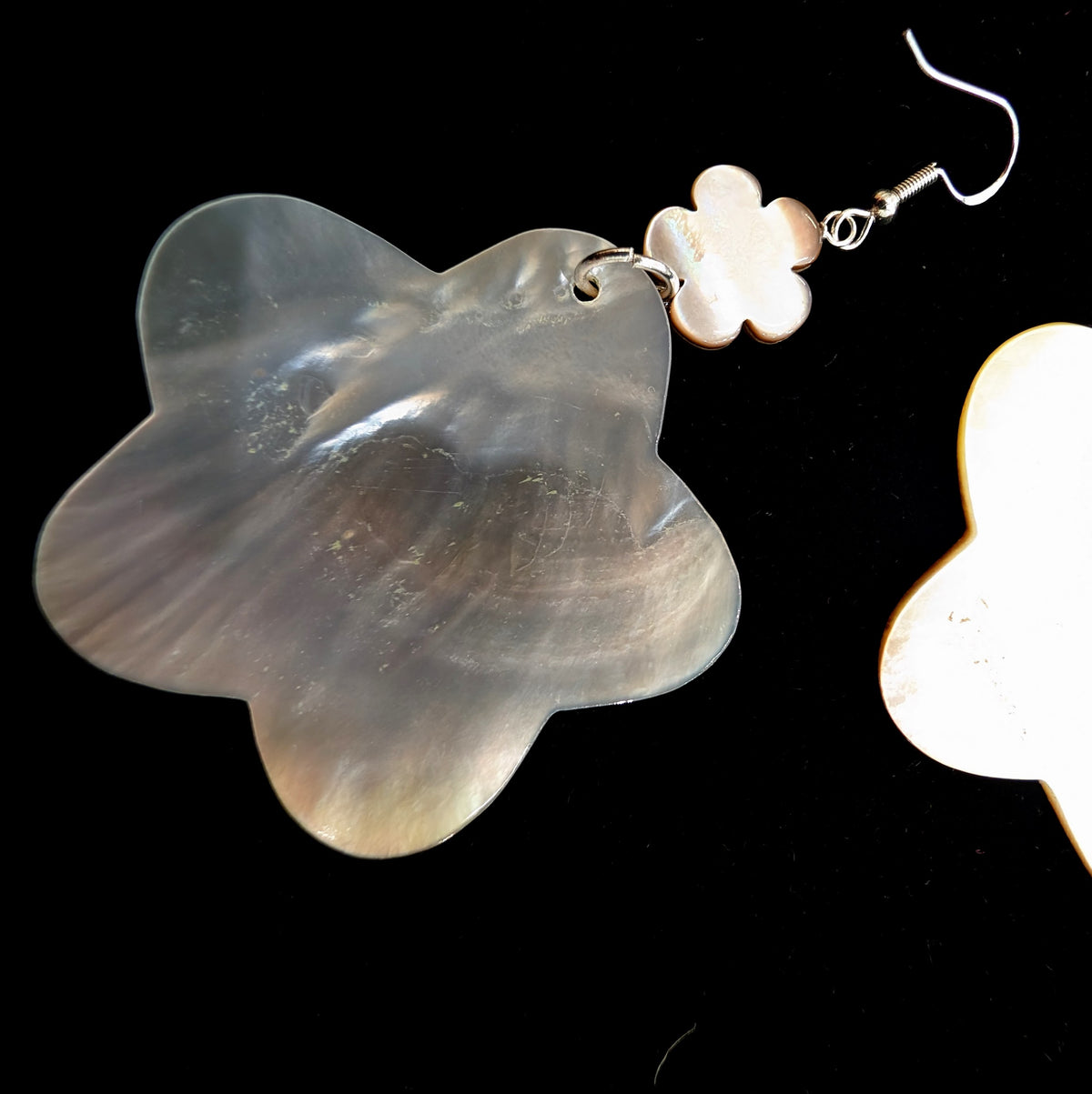 Black Lip Shell & Mother-of-Pearl Flower Earrings