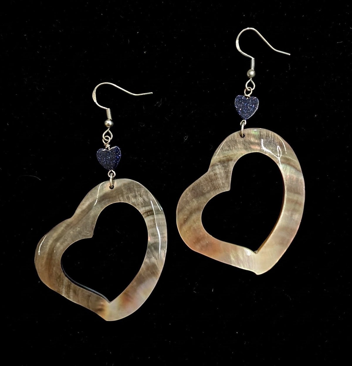 Black Lip Shell Heart Cutout Earrings