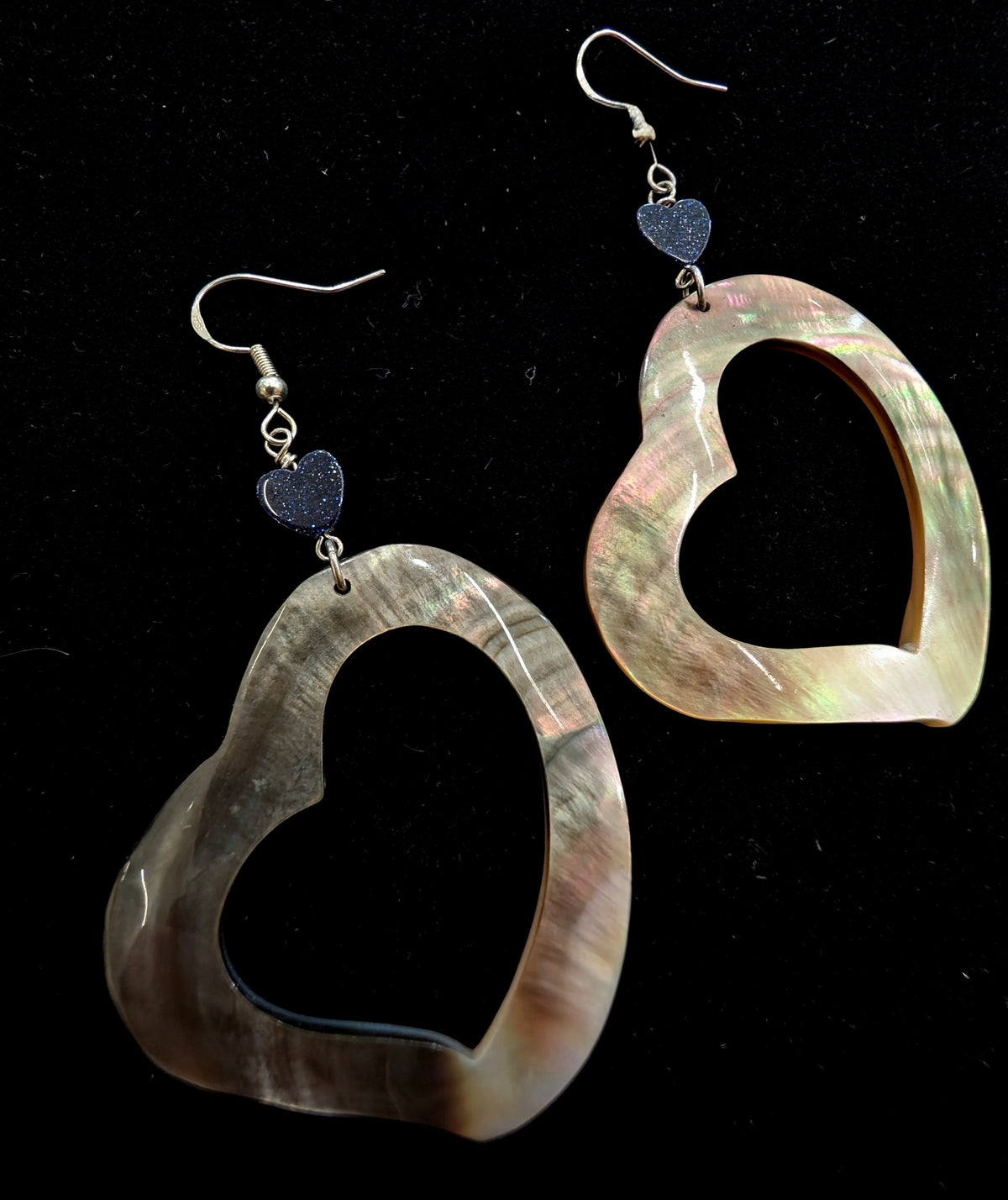 Black Lip Shell Heart Cutout Earrings