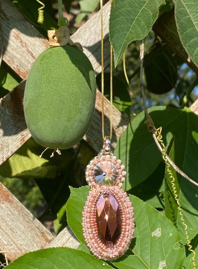 Nishkin Mvlanta” (Dazzled Eyes) Necklace