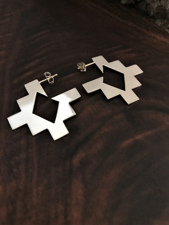 Diamond Rug Pattern Stud Earrings