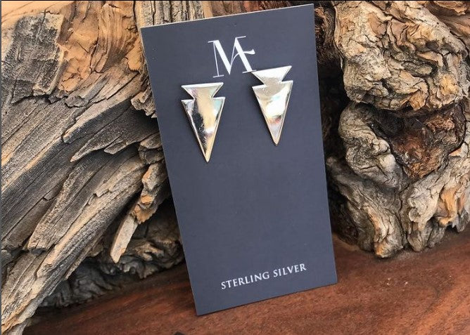 Arrowhead Motif Stud Earrings